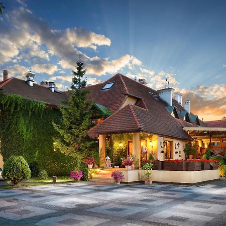 Villa Riccona Bronisze 외부 사진