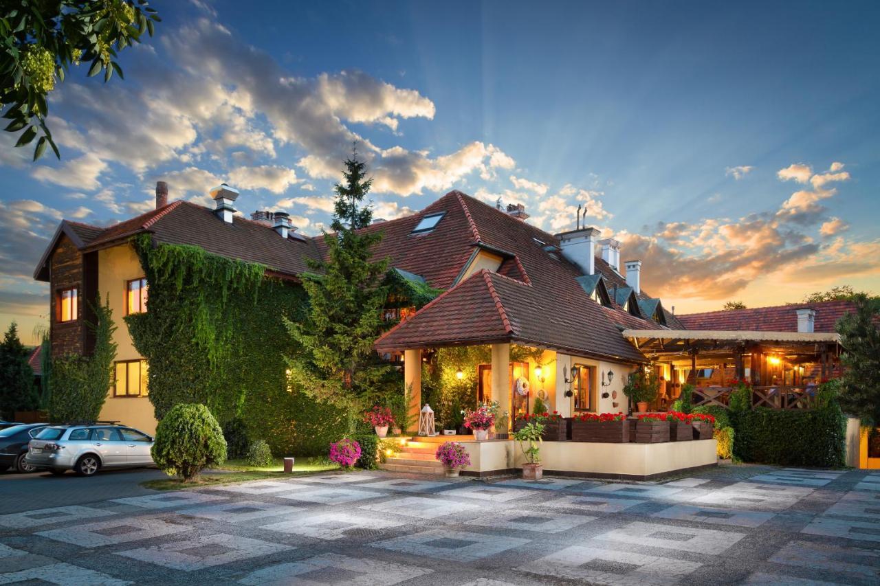 Villa Riccona Bronisze 외부 사진