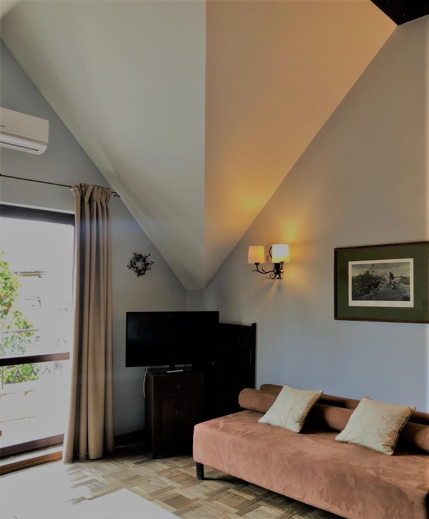 Villa Riccona Bronisze 외부 사진